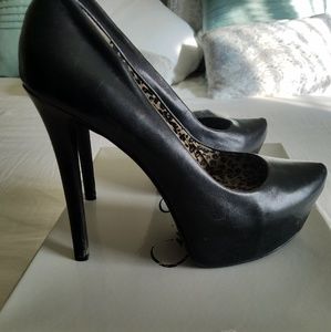 Jessica Simpson Black Heels